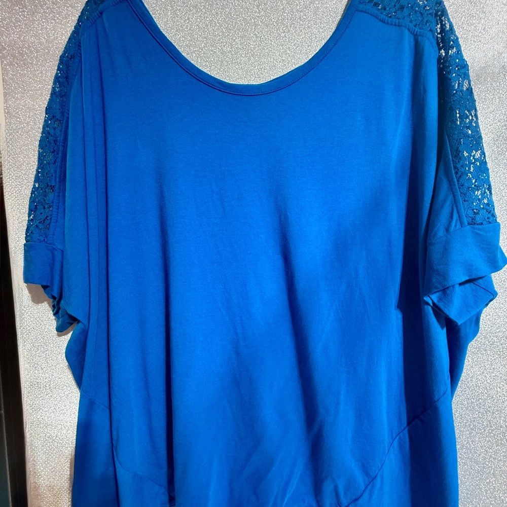 Lane Bryant 30/32. Royal Blue Lace Sleeve and back Women's Top